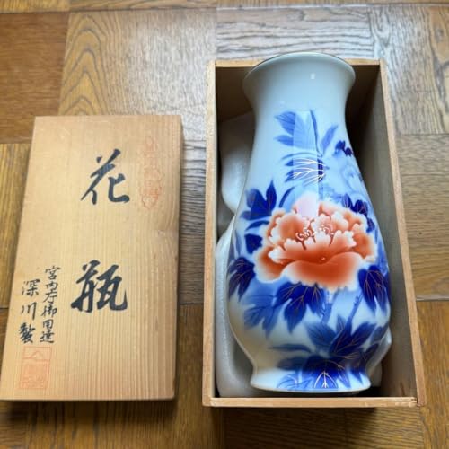 宮内庁御用達 深川製 青磁 菊紋 2対 花瓶 セット 木箱付き 未使用品 新品 検) 深川製磁 深川 香蘭社 大倉陶園 有田焼 宮内庁御用達深川製磁 応接揃 花瓶 灰皿.桐箱入り 有田焼 - メルカリ